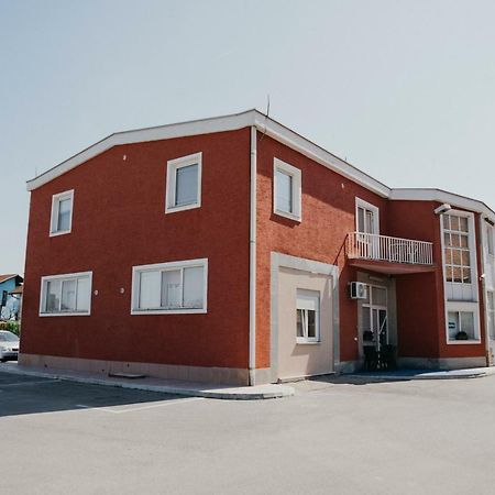 Guest House Sv. Nikola Dugo Selo Exterior foto