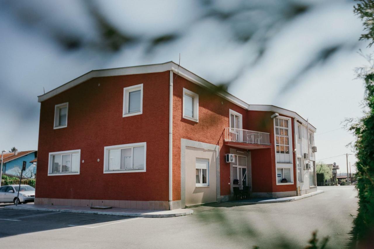 Guest House Sv. Nikola Dugo Selo Exterior foto