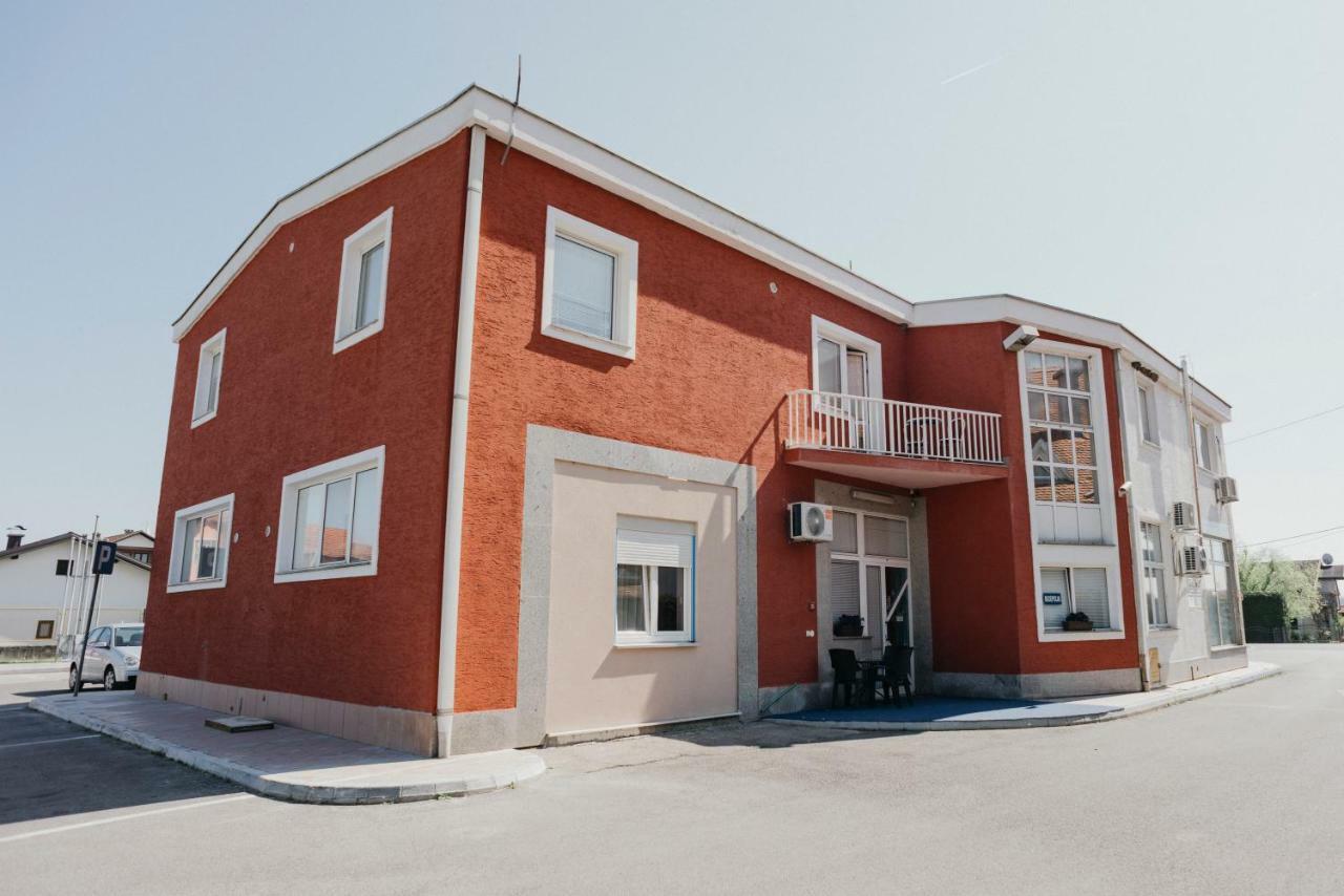 Guest House Sv. Nikola Dugo Selo Exterior foto